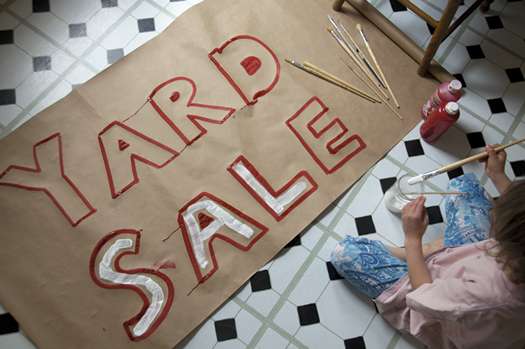 yard sale sign