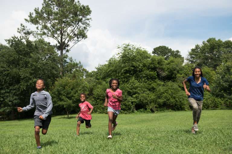 Amber O'Neal Johnston kids running